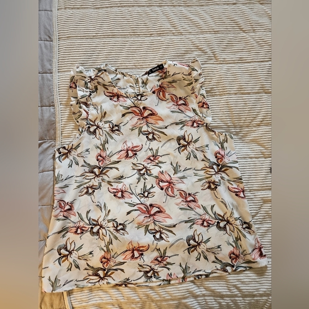 SHEIN Floral Sleeveless Top Size 1XL